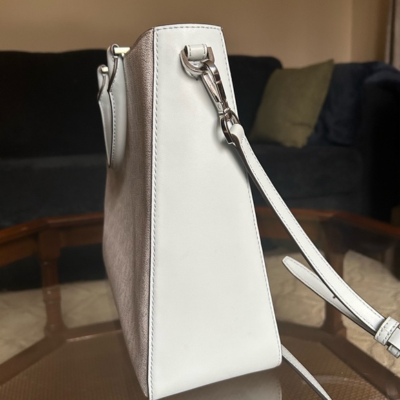 NWT Michael Kors Signature Logo Jessie Large Top Zip Tote in Soft Sky Bag - Picture 13 of 15